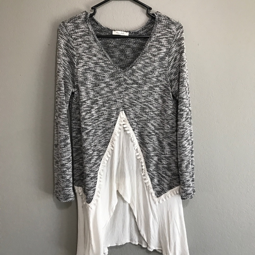 Gray and white tunic